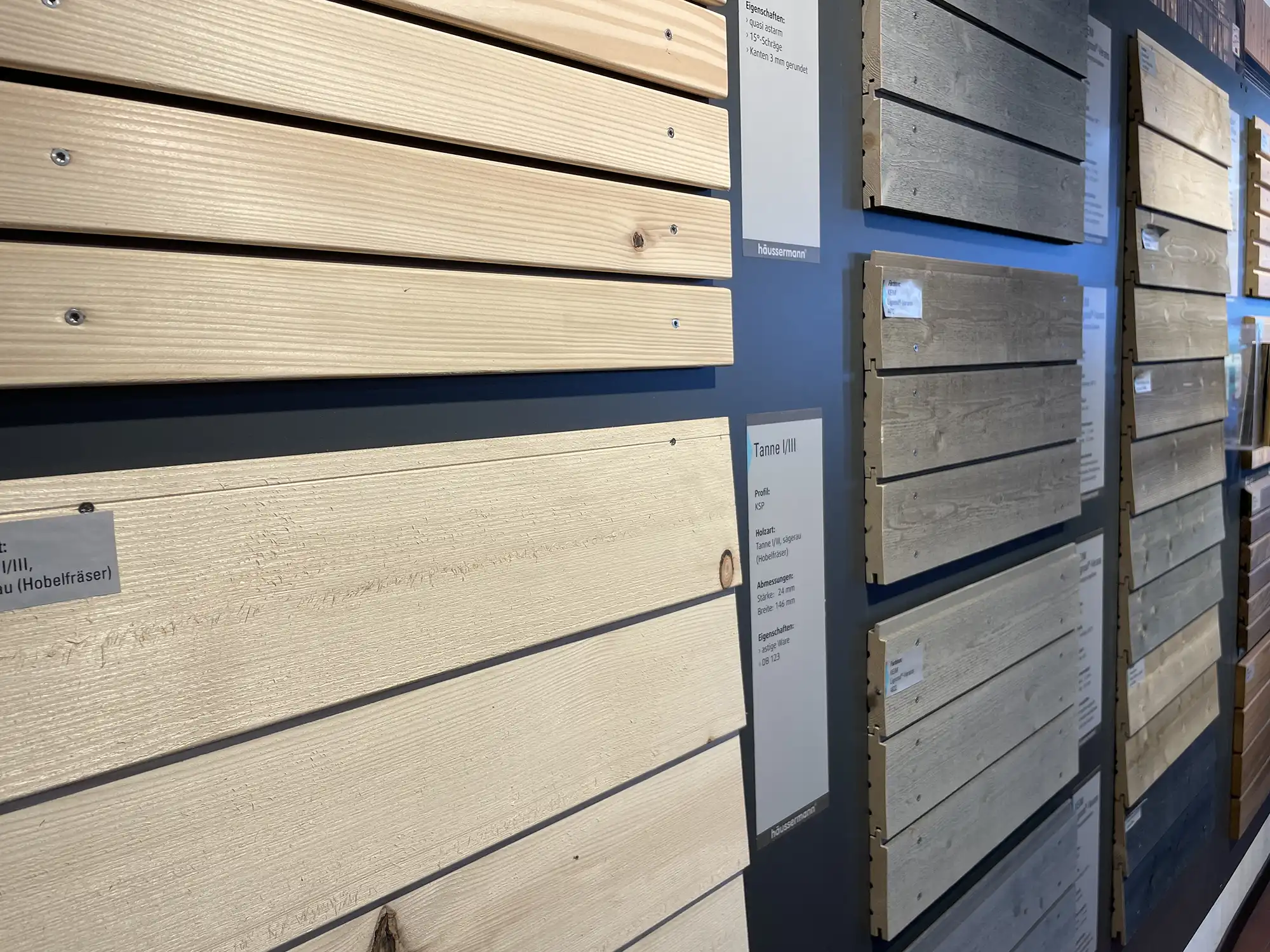 Fassadenprofile in der Ausstellung bei Holz Schmid in Nufringen