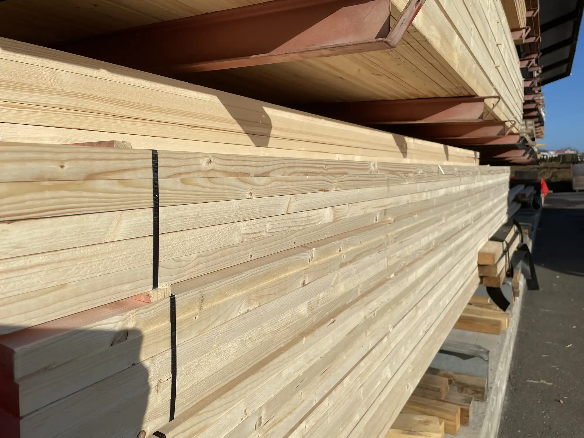 Bauholz Außenlager vom Holzhandel in Nufringen
