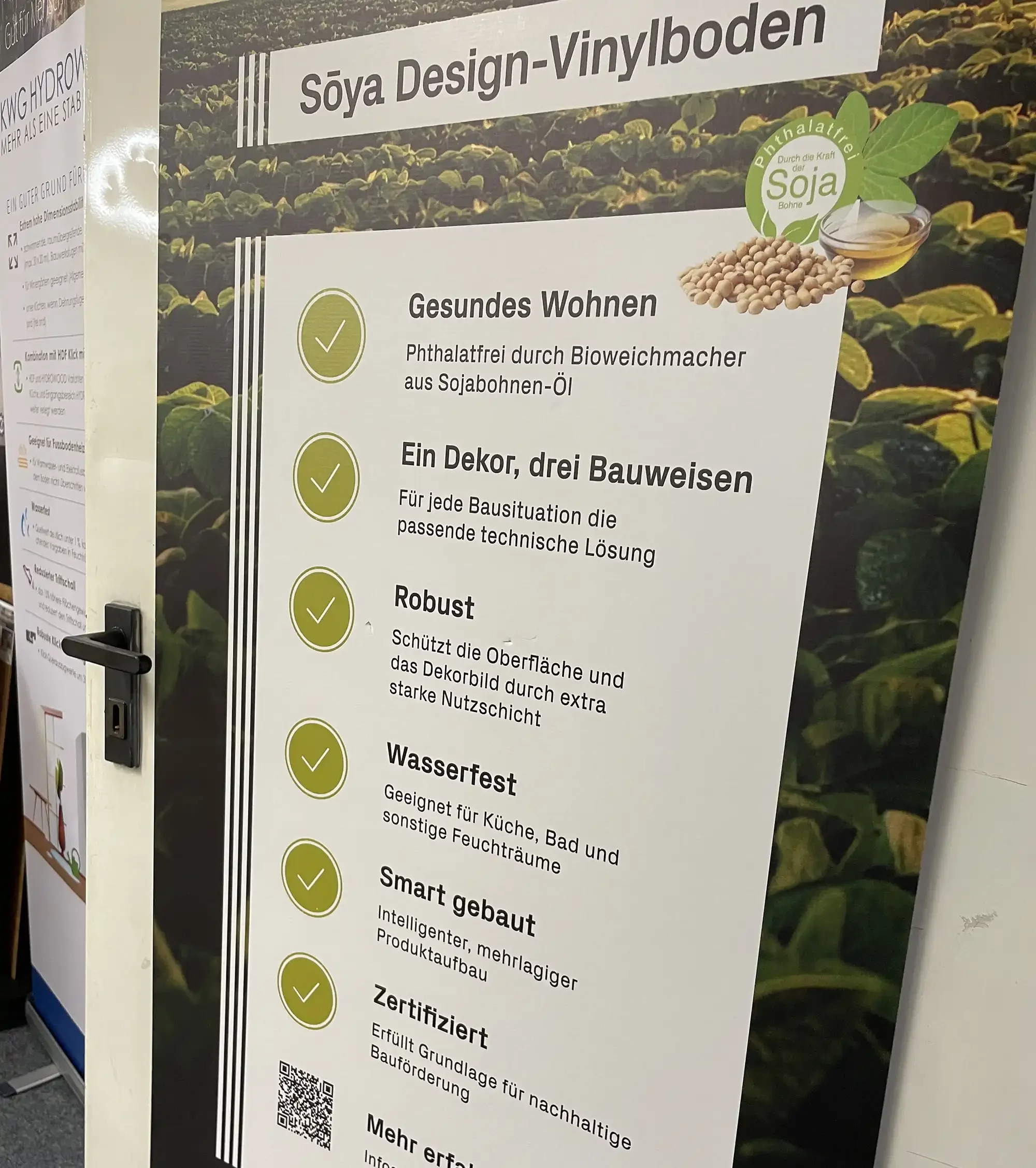 Schild an der Tür zu Sojadesignböden mit den Vorzügen