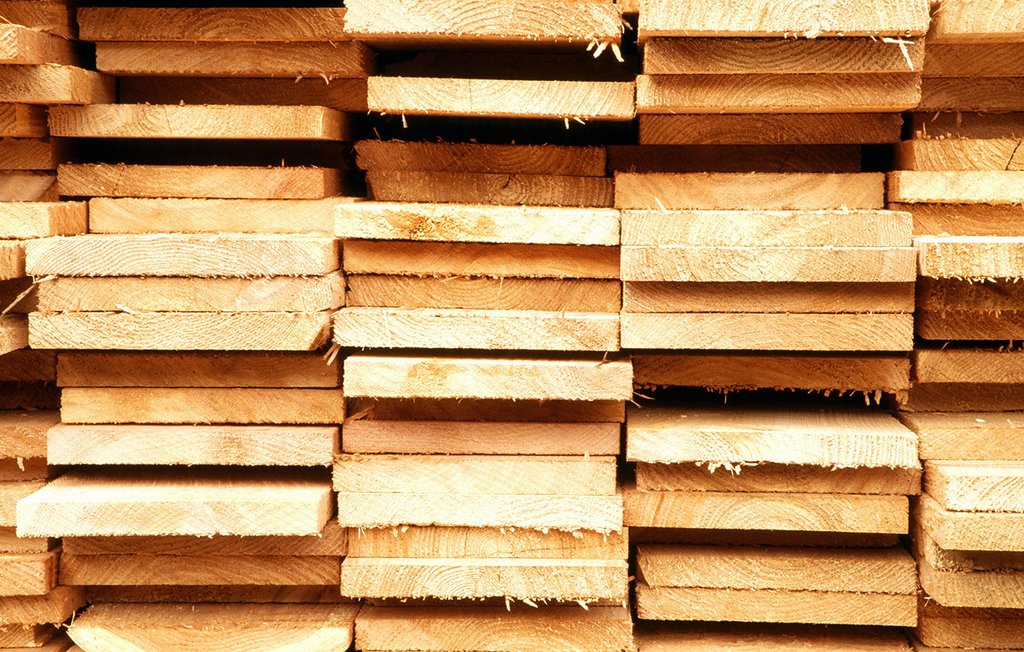 Ein Stapel Holzlatten